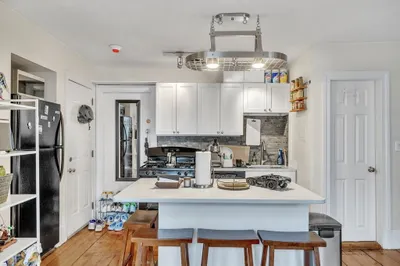 16 Hancock St #5R