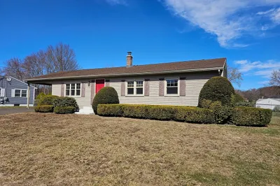 9 Upland Rd
