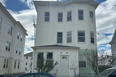 38 Larch St #3