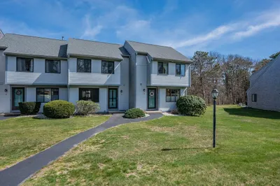 72 Chestnut Cir #72 1