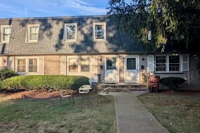 32 Arcadia Ave #32 1