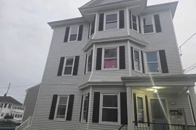 953 Globe Street 1