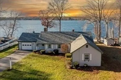 12 Edgewater Dr 1
