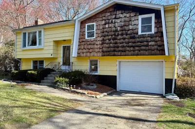 6 Alden Ave E Ave