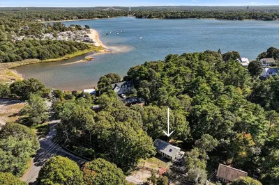 901 Head Of The Bay Rd