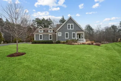 27 Fieldstone Dr 1