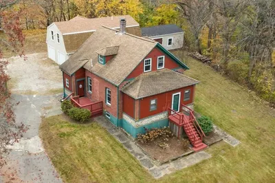 9 Elmwood St 1