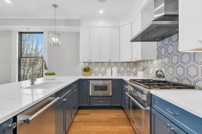 9 Glover Ct #4
