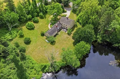 20 Powder Mill Road 1