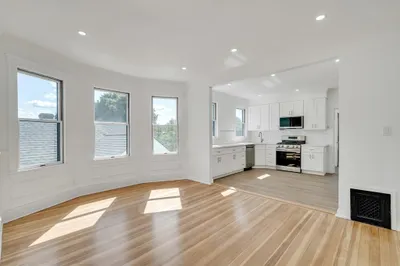 25 Magoun St #3