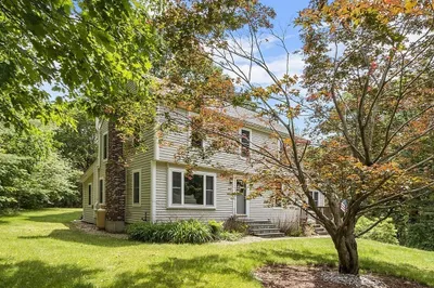 646 Wachusett St 1