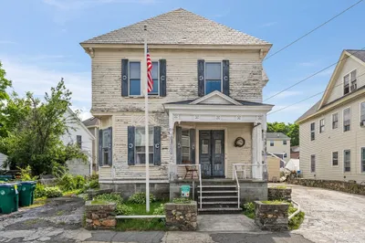 654 School St 1