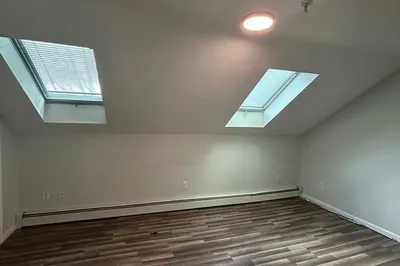 241 Main St #5 1