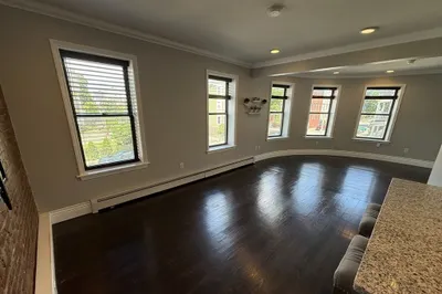 60 Florida St #2