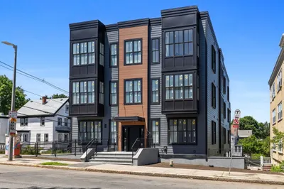 4471 Washington St #8 1