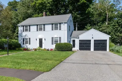5 Grayson Ln 1