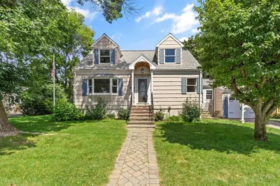 73 Kearney Dr
