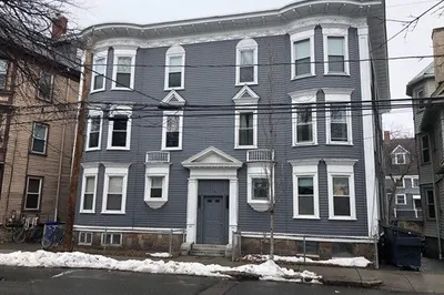 79 Brook St #1L