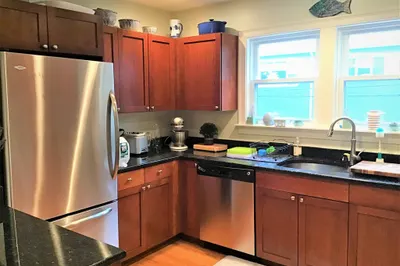 60 Magnolia Ave #2