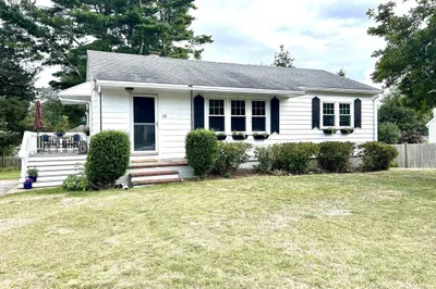 18 Hunt Way