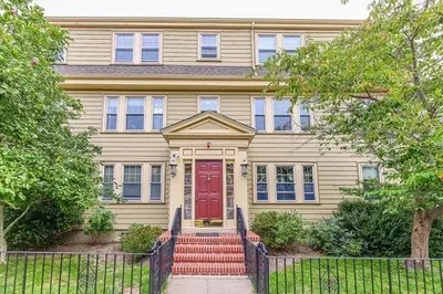 17 Hastings St #1