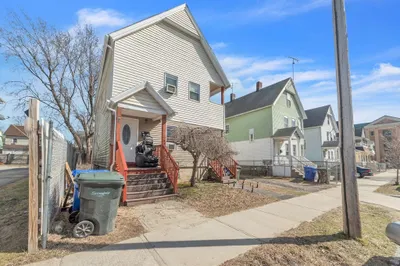 93 Bowles St 1