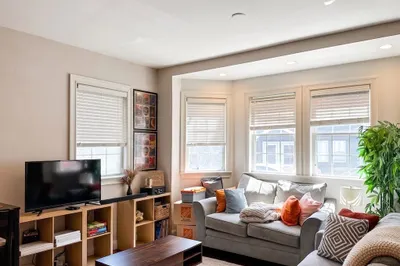 65 Chestnut Ave #1