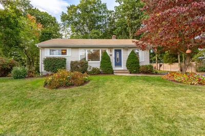 11 Edmund Corrigan Rd 1
