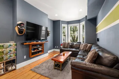 576 E Broadway #2