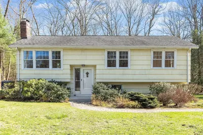 4 Longmeadow Rd 1