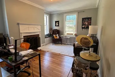 16 Chauncy St #15