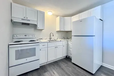 50-54 Walnut St #14 1
