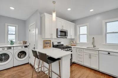 94 Conwell Ave #1