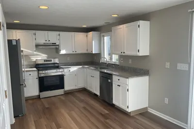 23-25 Fuller Ave #25 1