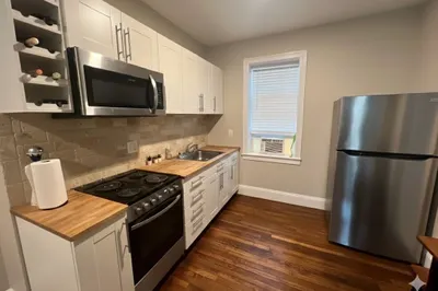 35 Swallow St #2