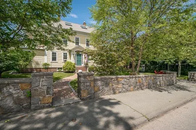 46 High St #3