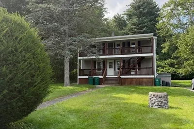 493 Wanoosnoc Rd #2 1