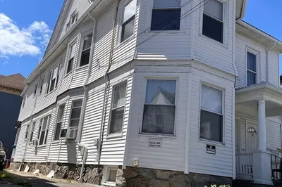 32 Avon St #1 1
