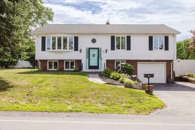 528 Regan Rd
