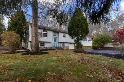 30 Valley Rd