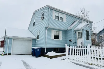 11 Harbor Villa Ave 1
