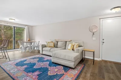 5 Glen Devin St #5 1