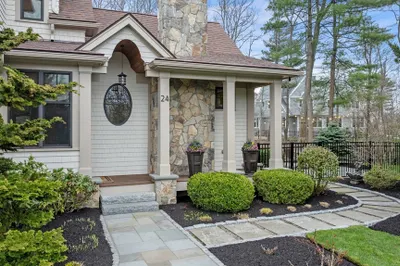 24 Whitehall Cir 1