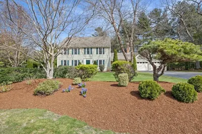 137 Wolf Pond Rd