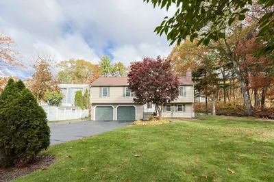 45 Pine Island Rd