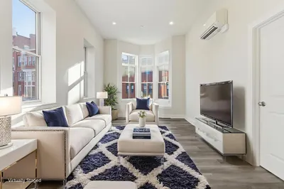 19-25 Essex St #402 1