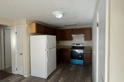 57 W Elm Ter #7