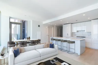 133 Seaport Blvd #1718