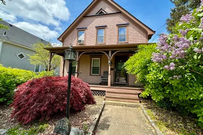 218 Main St