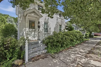 346 Oak Street 1